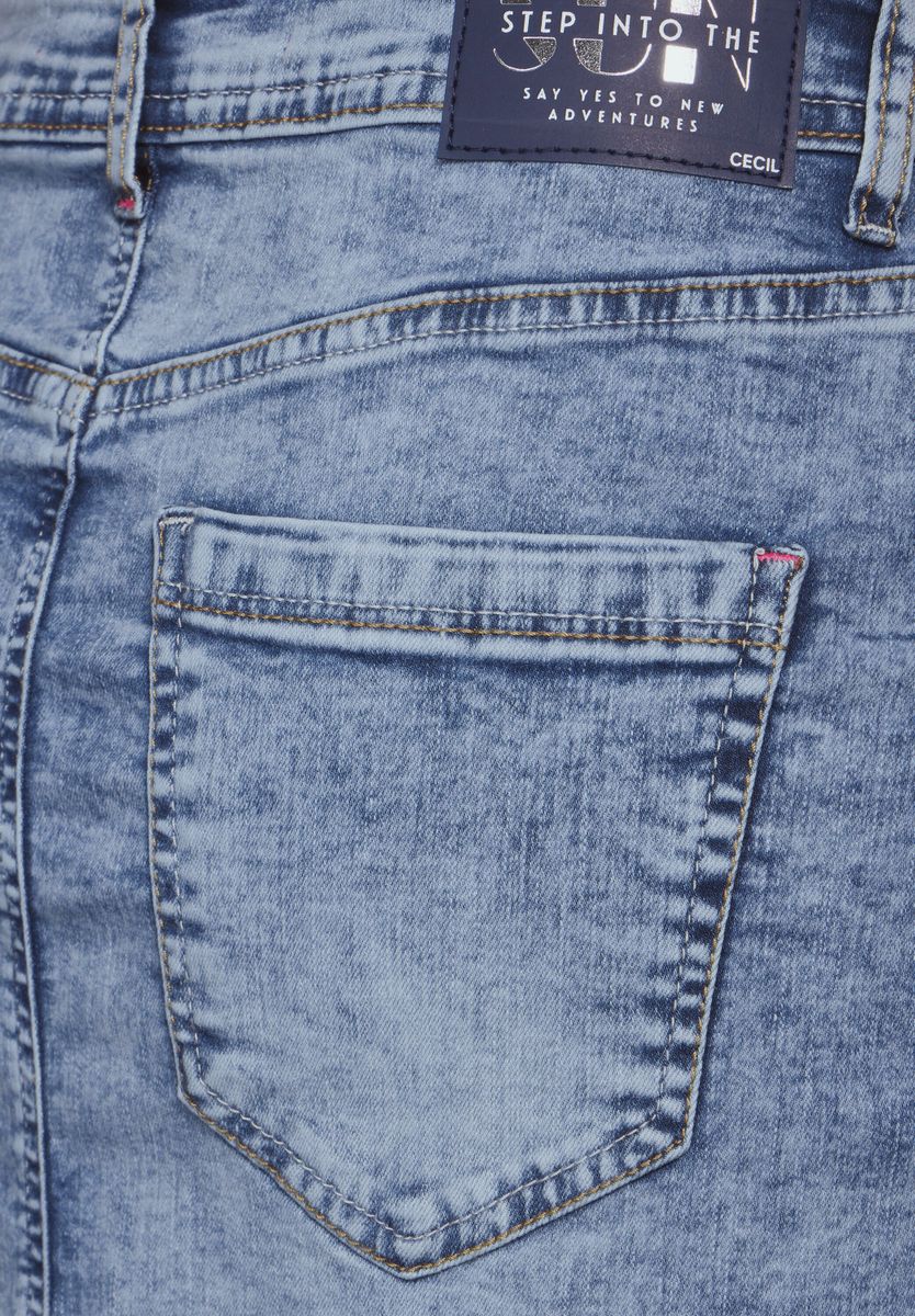 Hellblauer Jeansrock