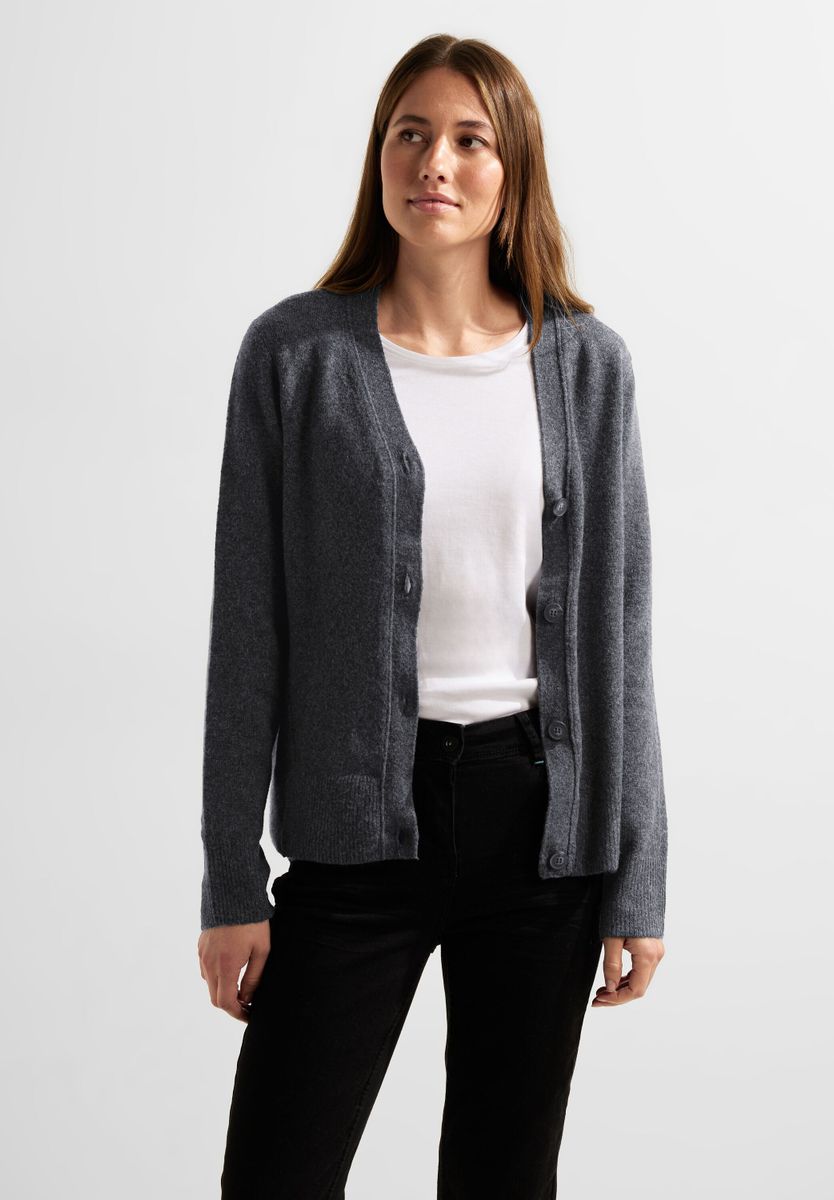 Cardigan mit Ziernähten