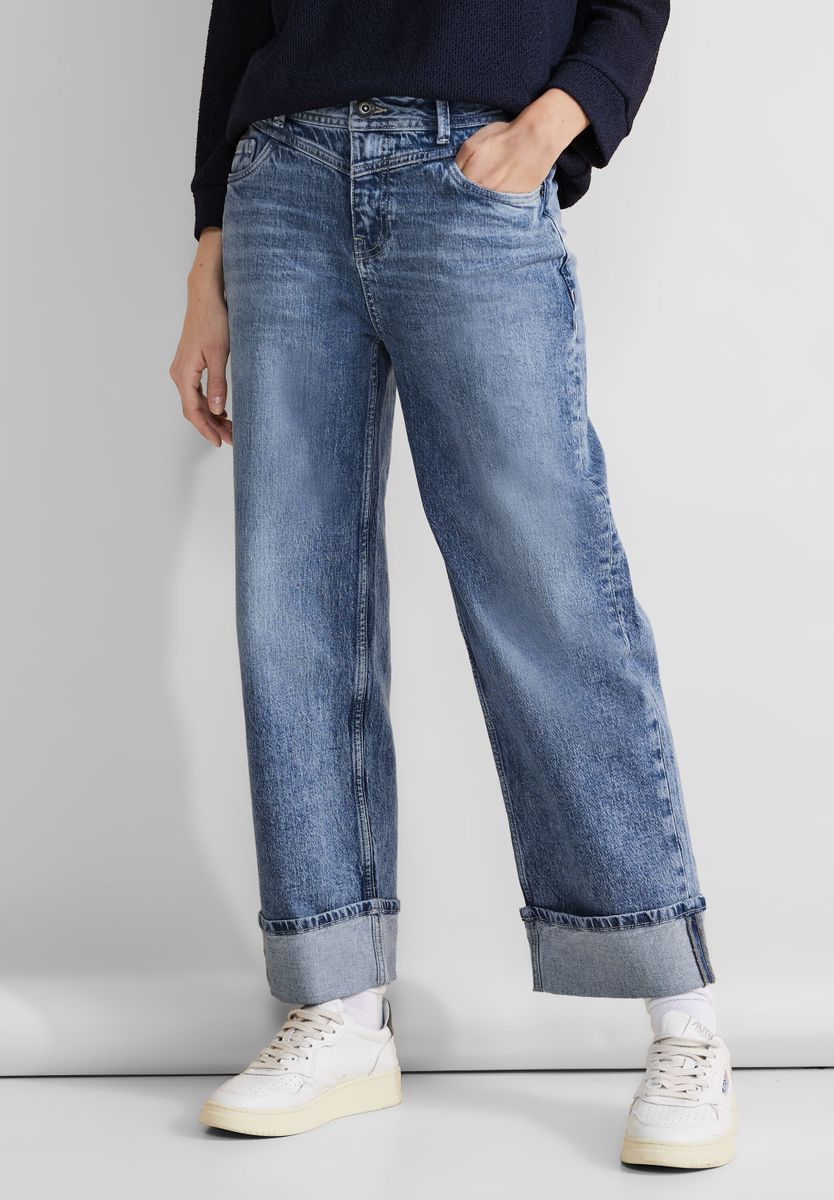 Casual Fit Jeans